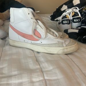 Nike blazer mid 77’s